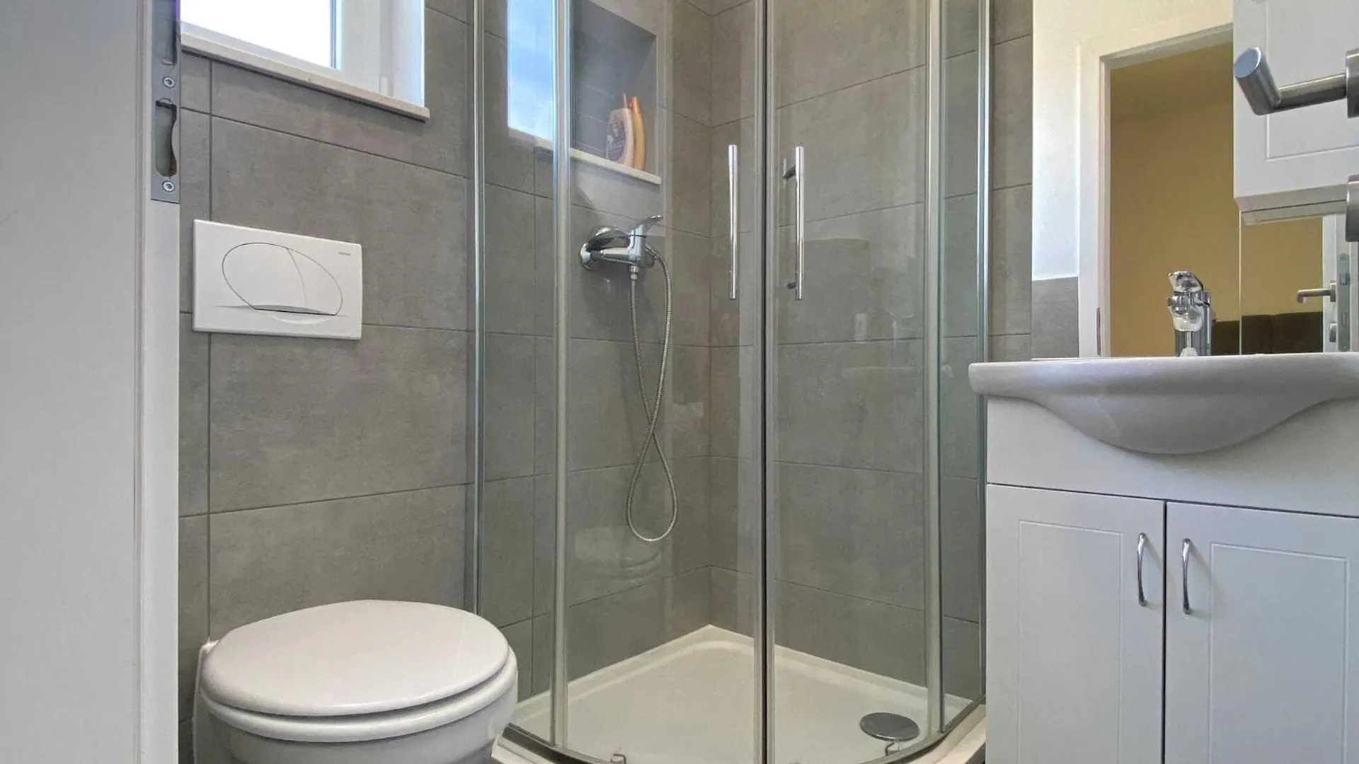 Vert Apartment - Two Bedroom Apartment With Terrace Kastav