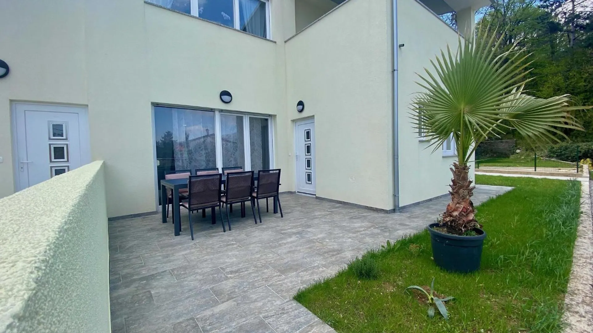 Vert Apartment - Two Bedroom Apartment With Terrace Kastav
